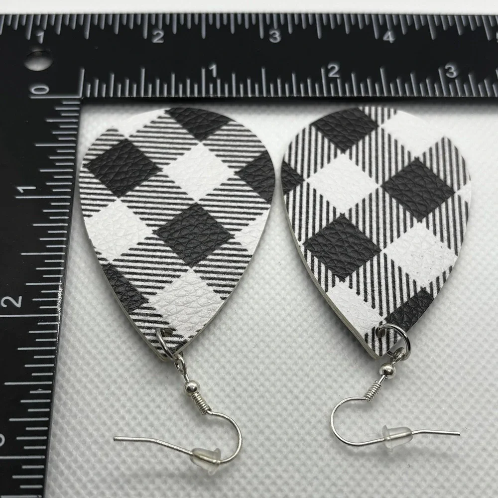 Buffalo Plaid Teardrop‎ Earrings Women Dangle Fishhook Faux Leather Black White